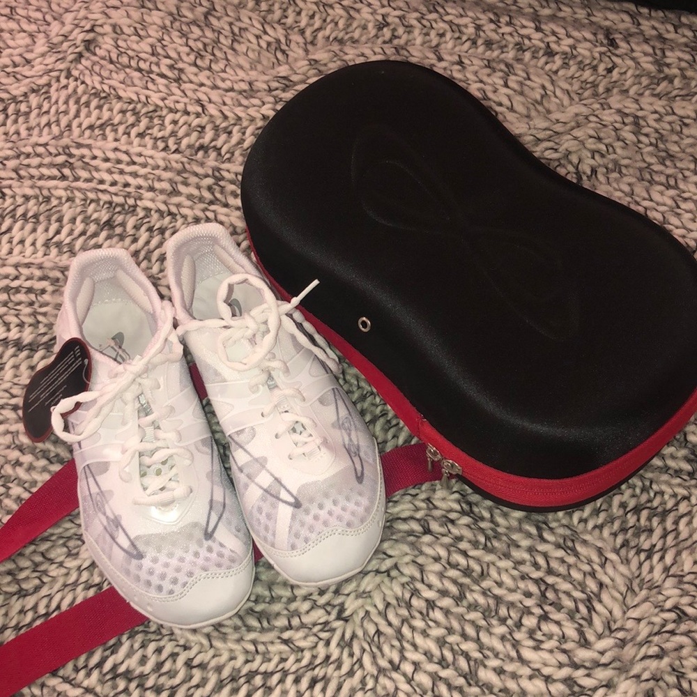 NFINITY Vengeance Cheer Shoe